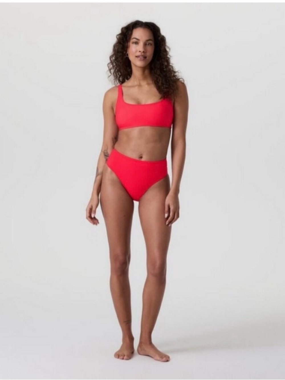 VUORI Encinitas Red high waist Bikini top bottom Removable padding M like New!